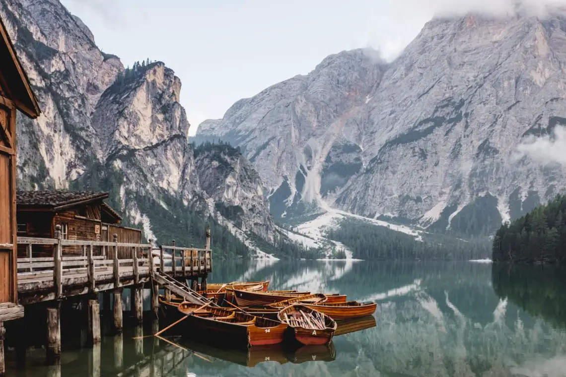 Pragser Wildsee Anlegestelle und Bootsverleih