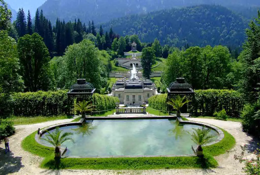 Urlaub im Allgäu Sehenswürdigkeiten Schloss Linderhof