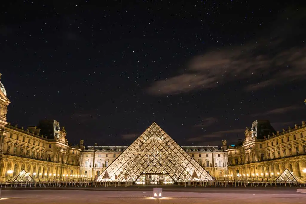Frankreich Sehenswürdigkeiten in Paris Louvre