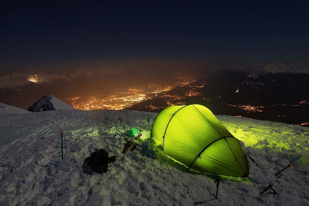 Camping im Schnee Urlaub